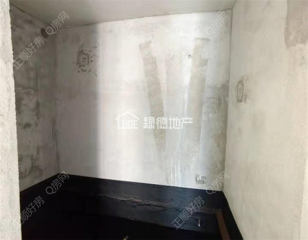 sEBFD82BD5B524DDFAFC4631EECC018D4.jpg
