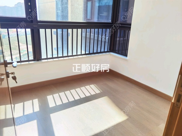 次卧