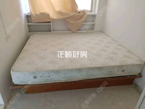 次卧