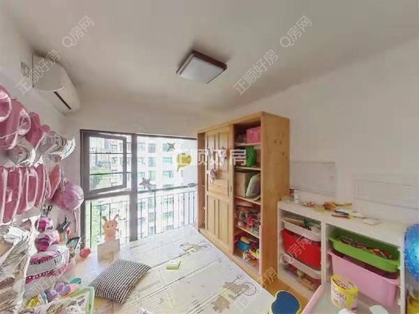 次卧