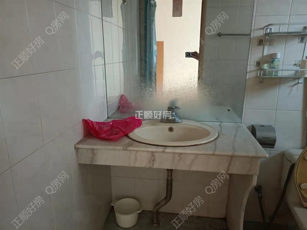 sE61538B5247B40C2934692BF9295E0CF.jpg