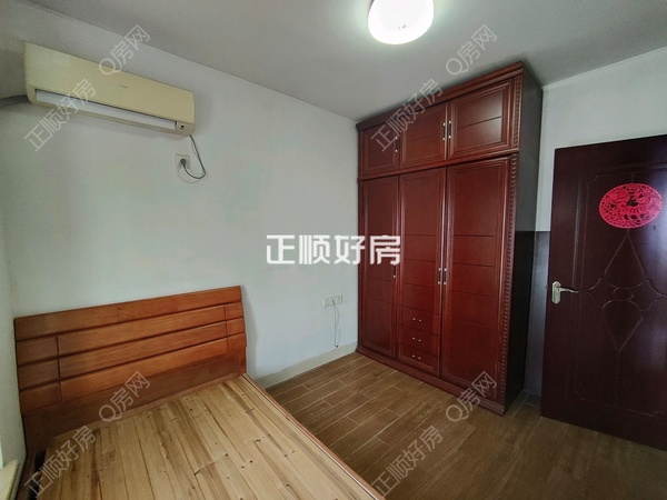 次卧