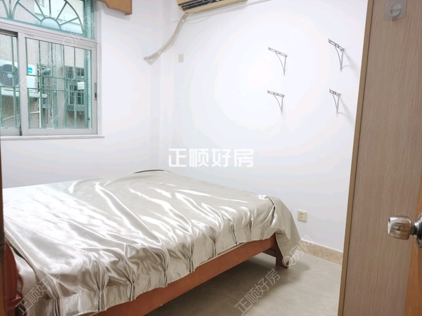 次卧