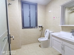 s07955C13A13D4F628E04875DB1D42827.jpg