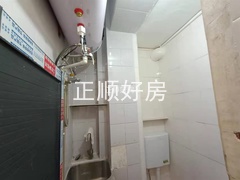 s56AFE7F4C447479B941274F3DC57791C.jpg
