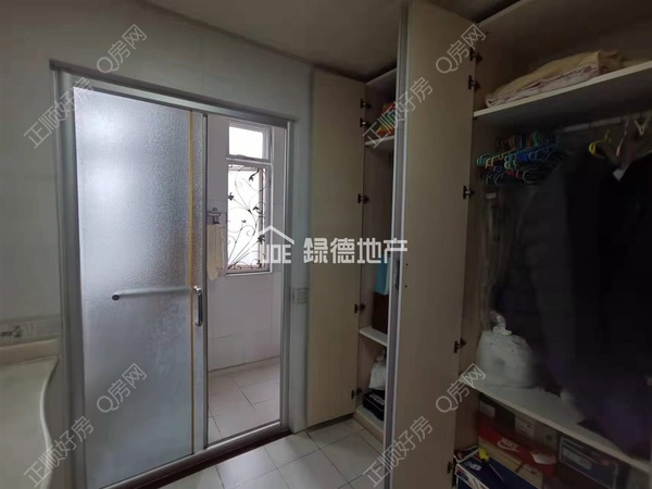 sF571F391400645E08BD43A248D866DB7.jpg