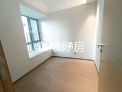 次卧
