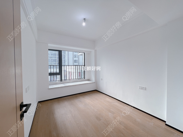 次卧