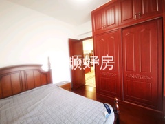 次卧