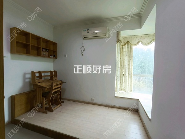 次卧