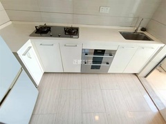 s40BAB51EA8D946858C587FDF2C09BA62.jpg