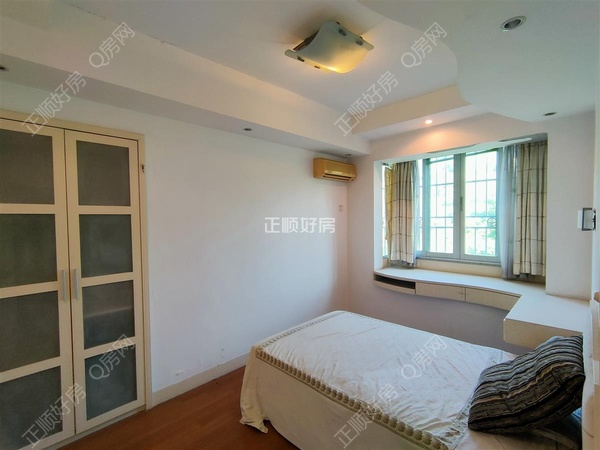 s5AB8E4BCE27440BD90FE739DBF303DAC.jpg