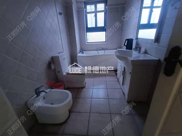 s696688D50CE04C23A84BC9E5CC26D1B2.jpg