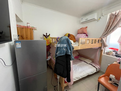 5号房卧室