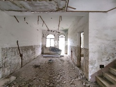 house_img