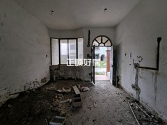 house_img