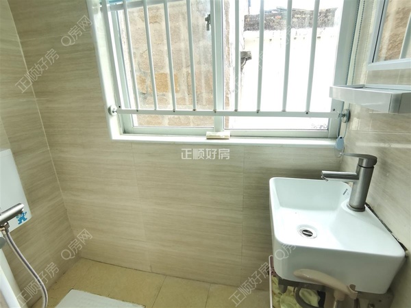 s096CD122207A46E29BD082A5C73E0331.jpg