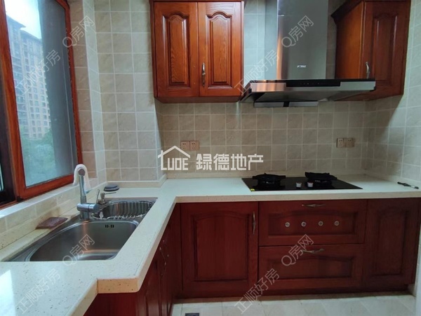 s2025631FDDA34C18B25AFC55DB556CDB.jpg