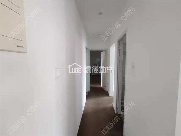 sBB63970A936C4945A47D8A6042E58138.jpg