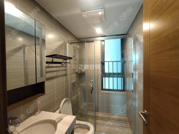 sBF0875AE0E794E43AA90C6E1E64AD6FC.jpg