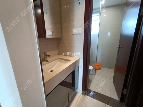 sE6336EC84A1140F98E792CED57275CE4.jpg