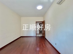 次卧