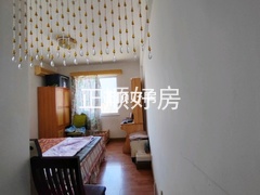 次卧