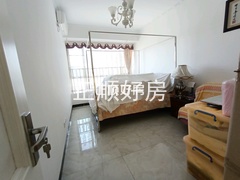 次卧
