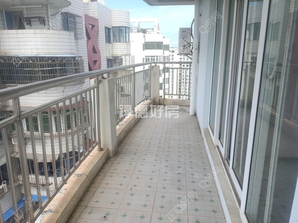 客厅