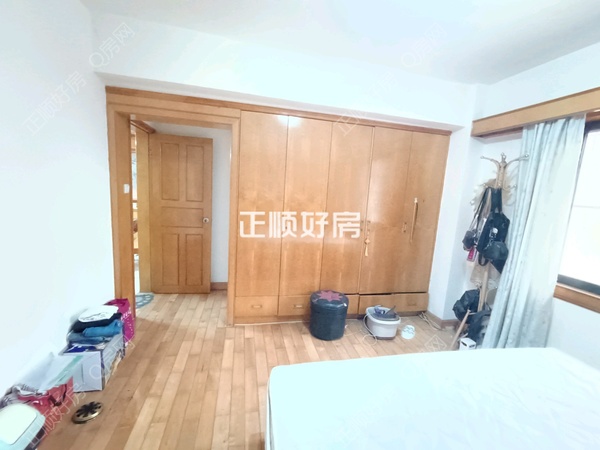 主卧