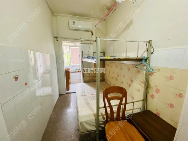 s257CA159DE7146E4AFF38AEC085B70E7.jpg
