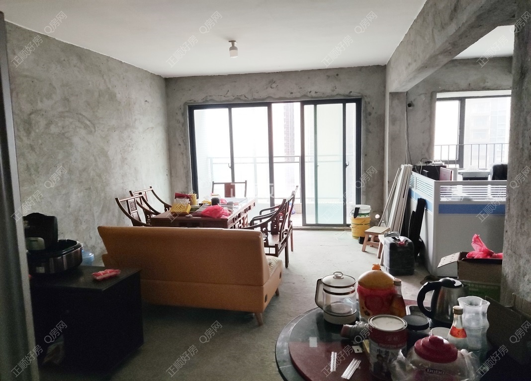 万威美地 4房2厅2卫 毛坯 147.00平