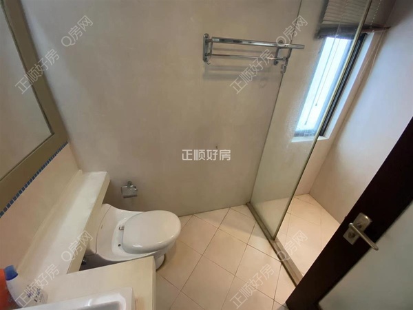 s4683B328249D4D50A8ABFE1C59A90F98.jpg