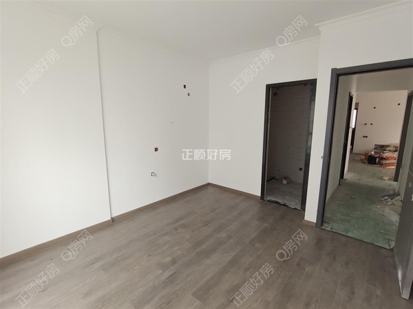 s51320689DBD5449CBDD5813ADA9459E3.jpg