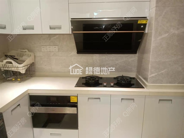 s6720AB045FEF4437A19CCDAEFE38C7D3.jpg