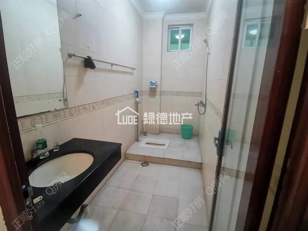 s88140CC5A5A04E5393B92704DB15CFA9.jpg