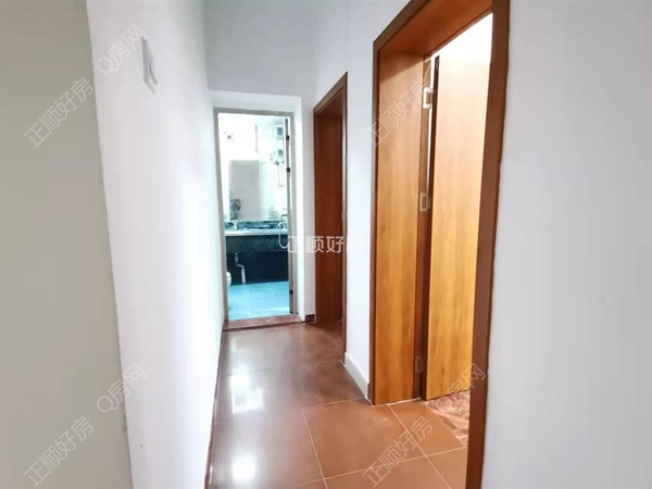 s8A8AE0671EA14D57B83556D9CD124E4E.jpg