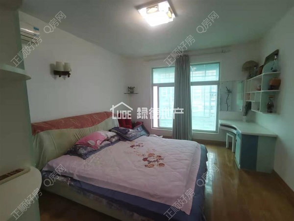 sC60B46F9CEB741D68D59F9021D4D90DB.jpg