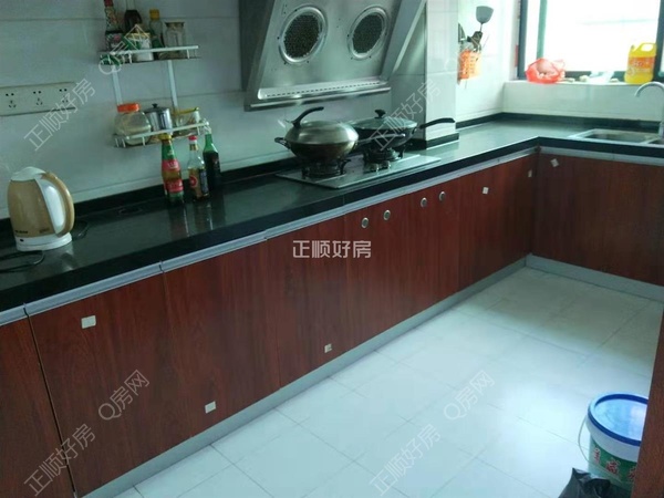 sE6DB90D220204B18AD7DBA6E4AE642A6.jpg