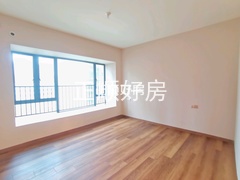 次卧