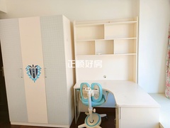 次卧