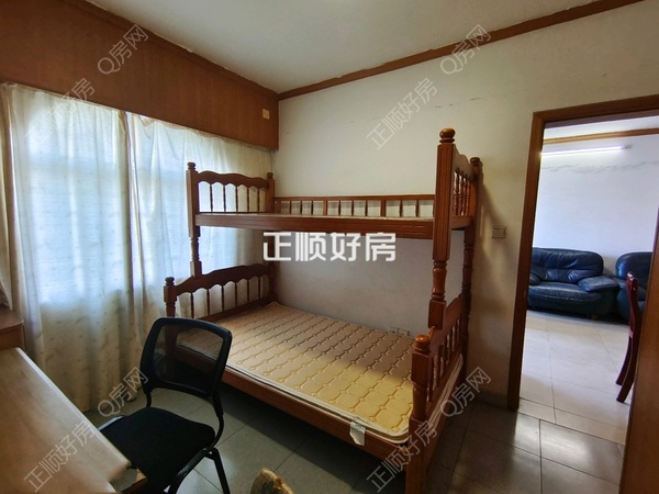 次卧