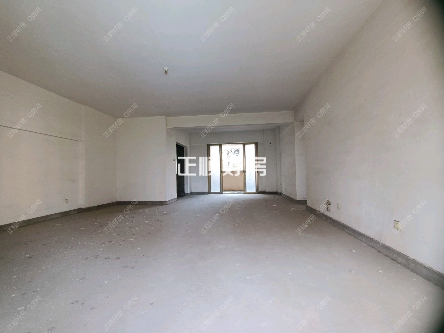 五洲康城 4房2厅2卫 毛坯 175.00平