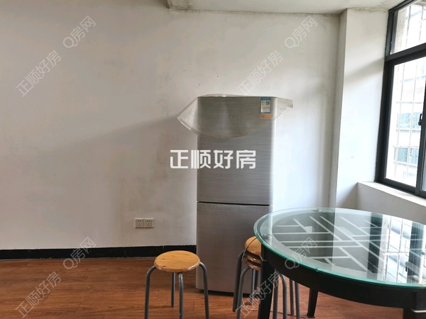 客厅