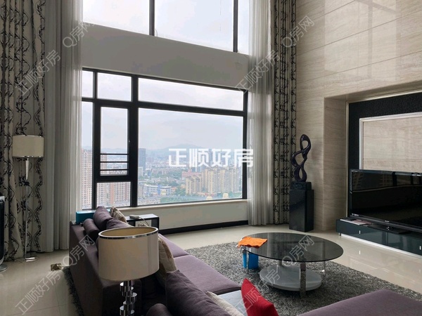 客厅
