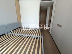 s527F67A3673A404384FB6BA3E26F15D6.jpg