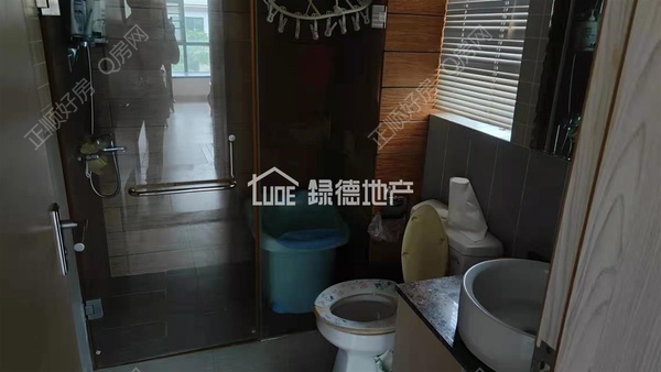 s56A9FB68775540C58A855FCD5E7550AF.jpg