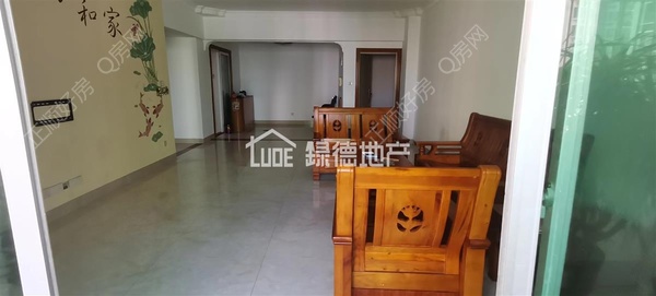 sEB9CAD56EA654DD8981B997B6D22F790.jpg