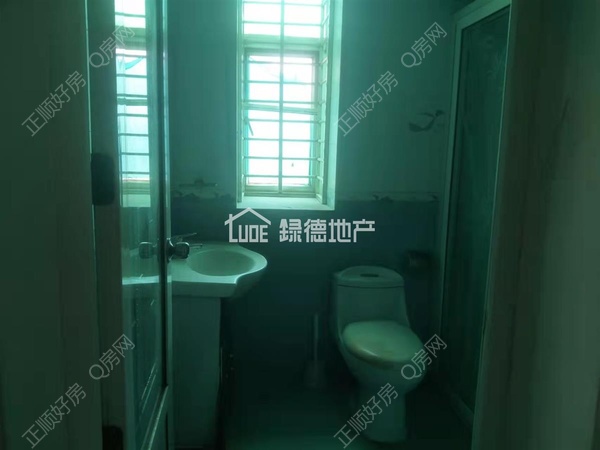 sF18C9321F6ED4B3FB9177C683B3305CF.jpg