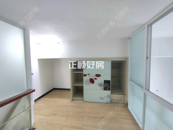 客厅